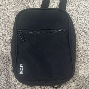 Brixley MEDIUM - JET CROSSBODY SLING